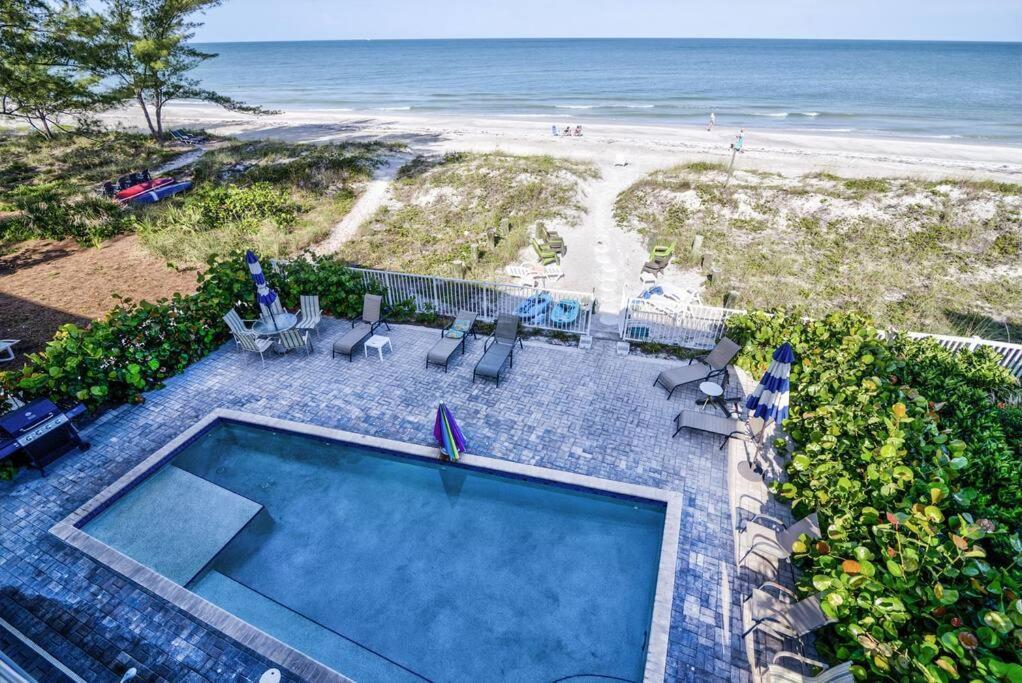 Joyce'S Beachfront #3 Apartment Clearwater Beach Exterior photo